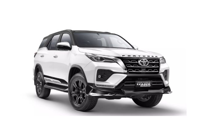 toyota fortuner (1)